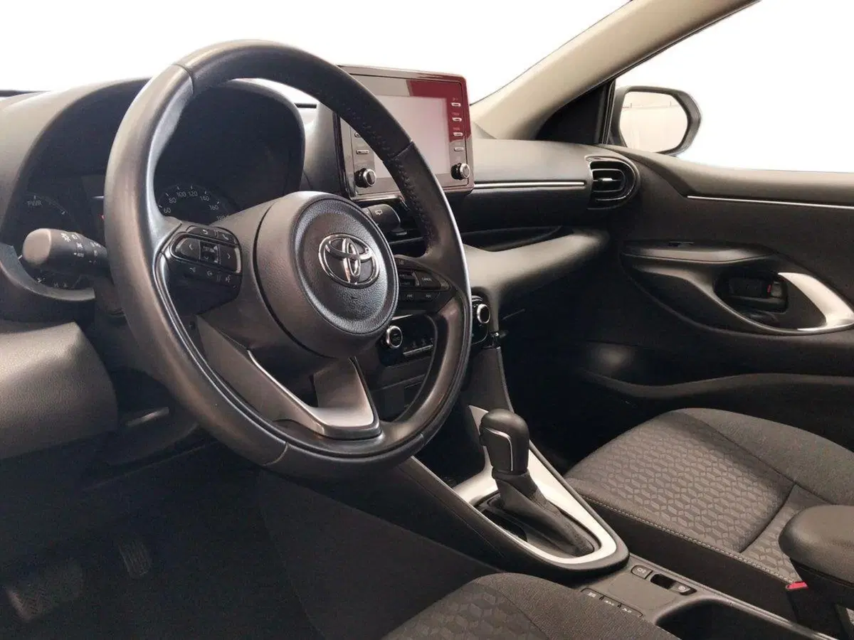 Toyota Yaris usata a Roma (7)