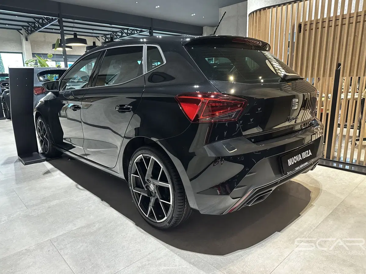 SEAT Ibiza nuova a Livorno (4)