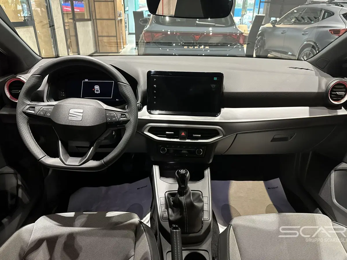SEAT Ibiza nuova a Livorno (6)