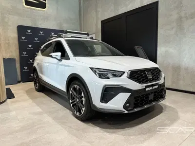 SEAT Arona 1.0 ecotsi Black Edition 95cv nuova a Livorno