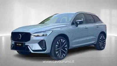 Volvo XC60 2.0 t6 phev Ultra Dark awd auto nuova a Ferrara
