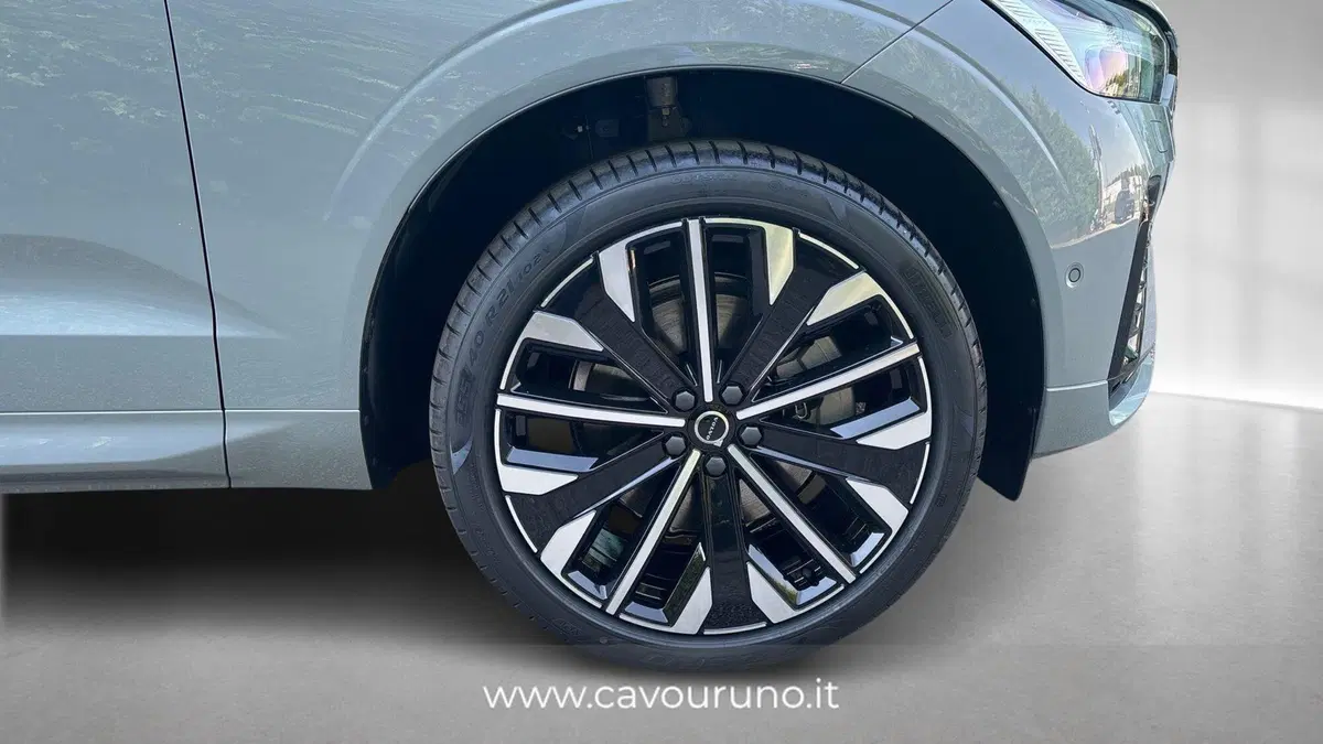 Volvo XC60 nuova a Ferrara (10)