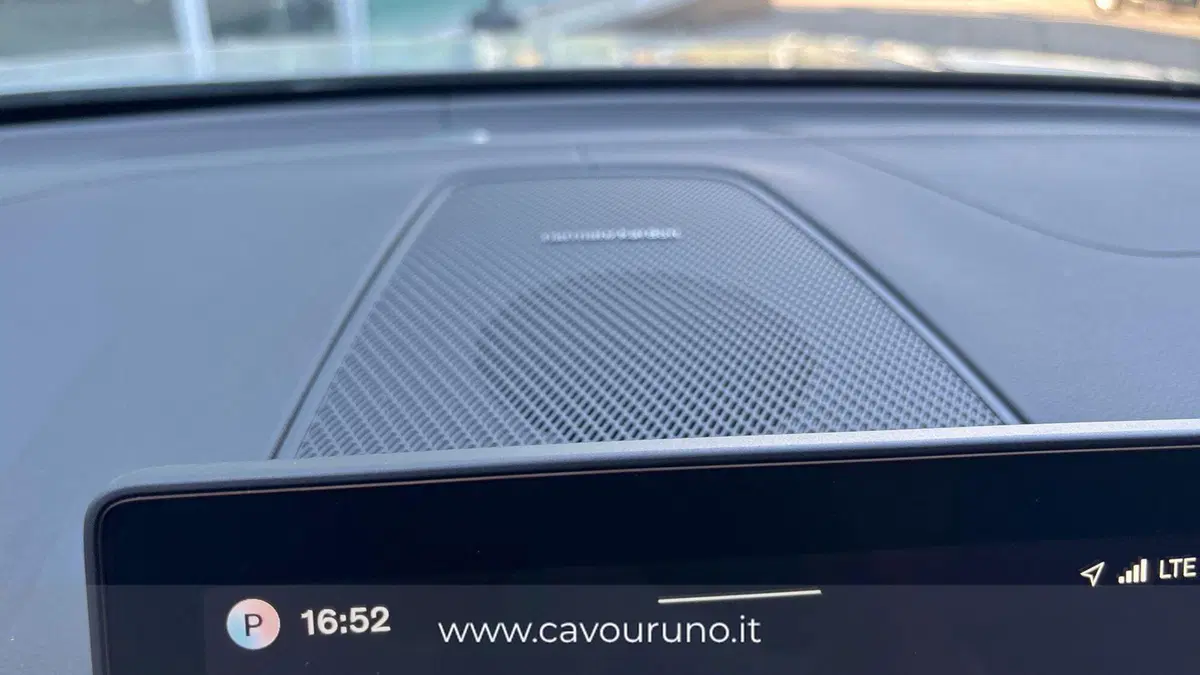 Volvo XC60 nuova a Ferrara (17)