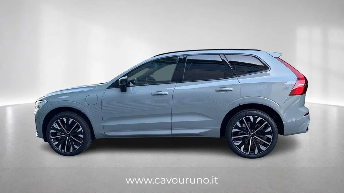 Volvo XC60 nuova a Ferrara (3)