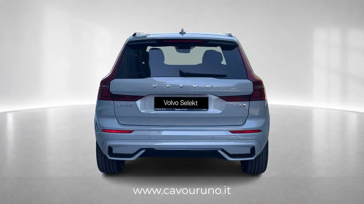 Volvo XC60 nuova a Ferrara (8)