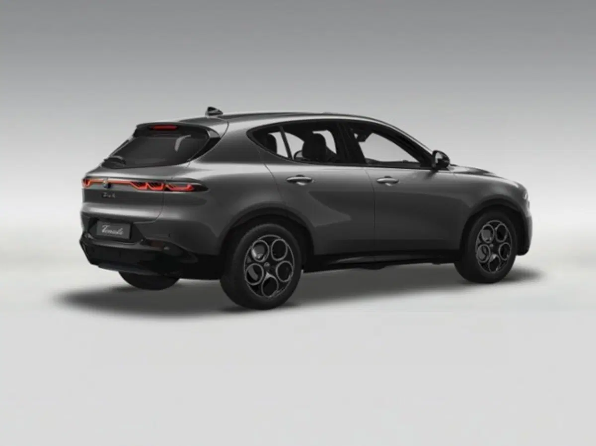Alfa Romeo Tonale nuova a Firenze (2)