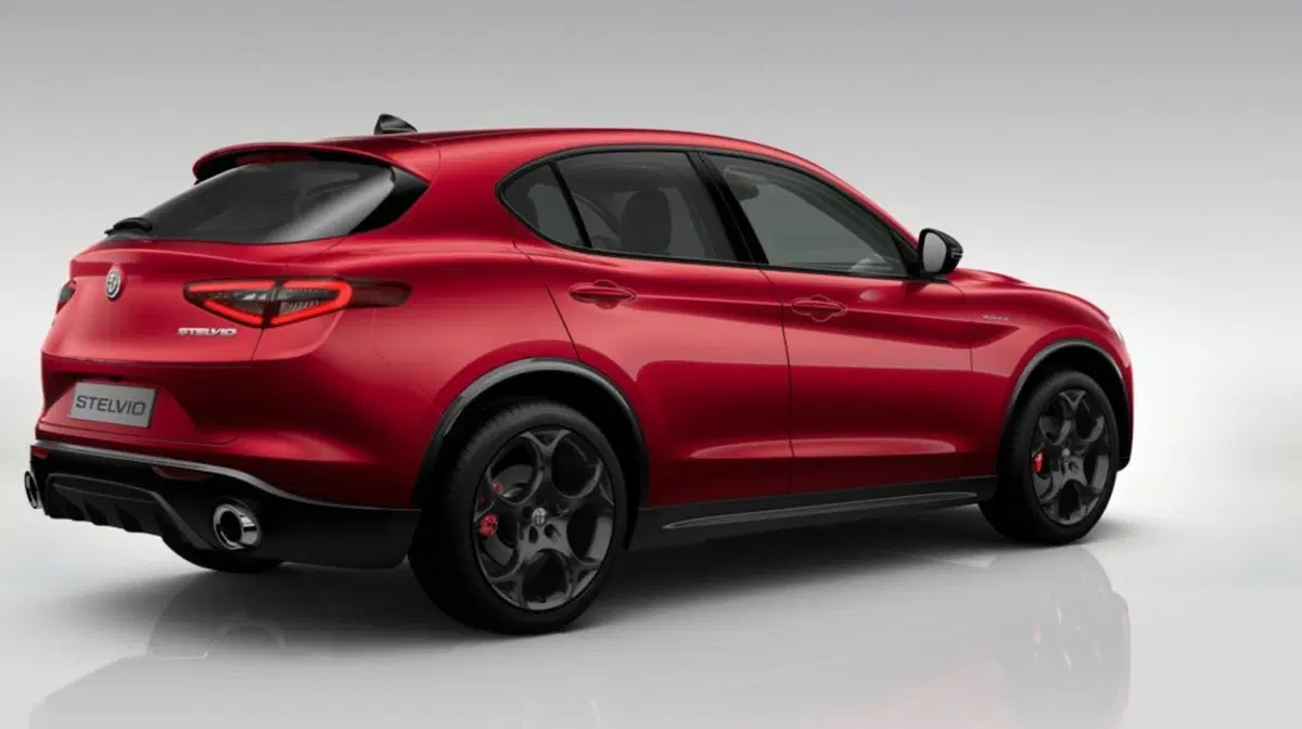 Alfa Romeo Stelvio nuova a Firenze (2)