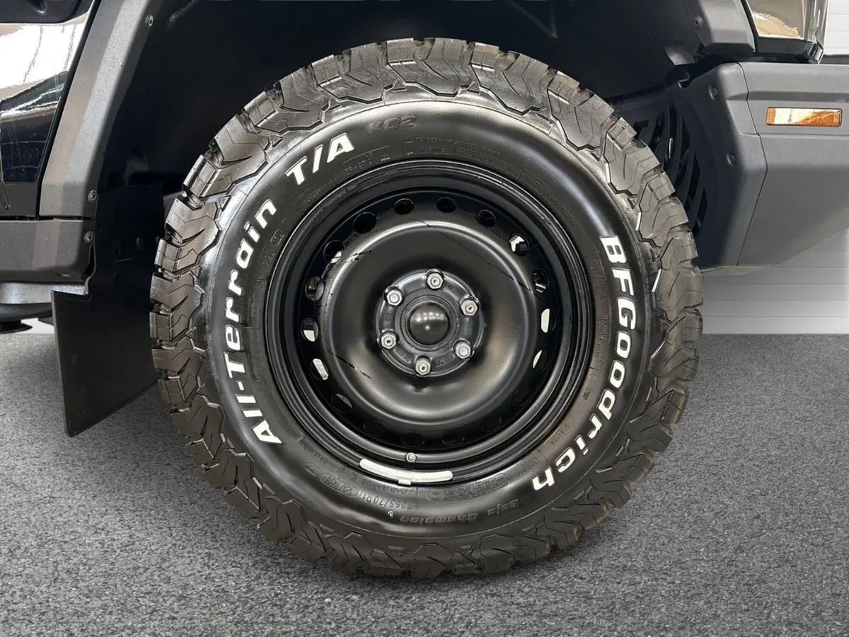 Ineos Grenadier Pick-up nuova a Bari (6)