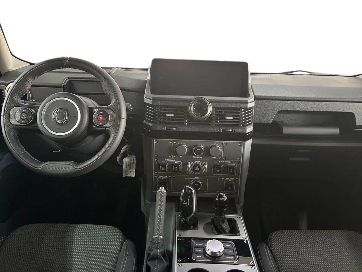 Ineos Grenadier Pick-up nuova a Bari (8)