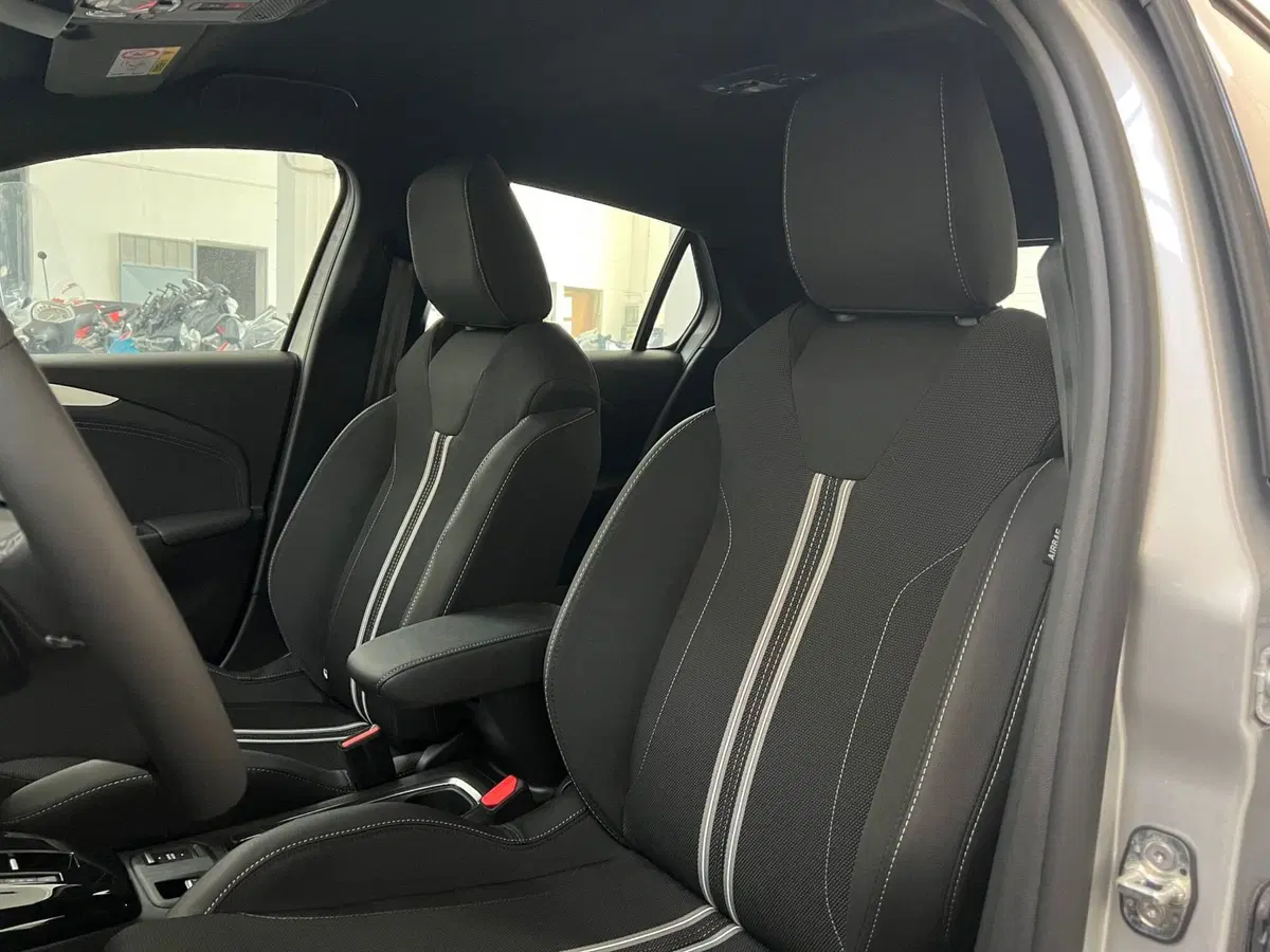 Opel Corsa nuova a Bari (15)