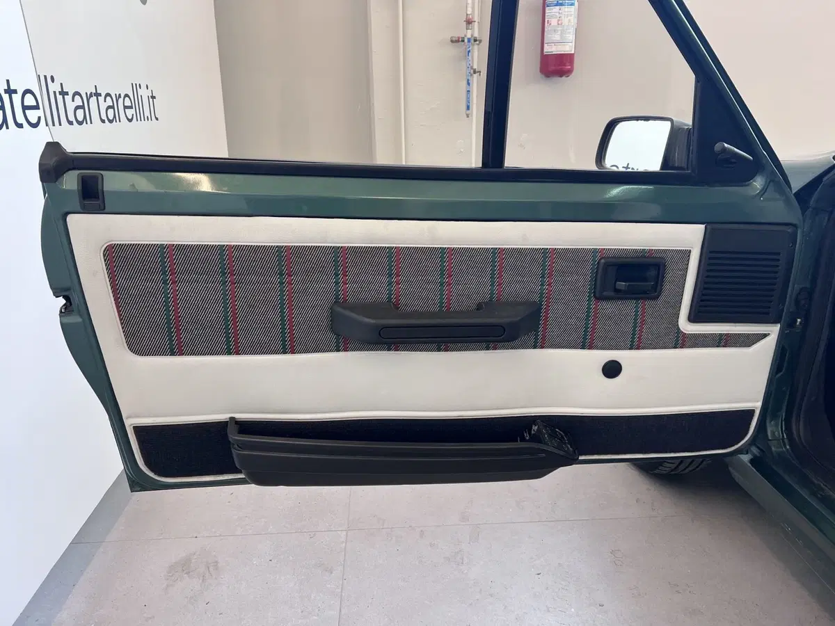 Peugeot 205 Cabrio usata a Bari (12)
