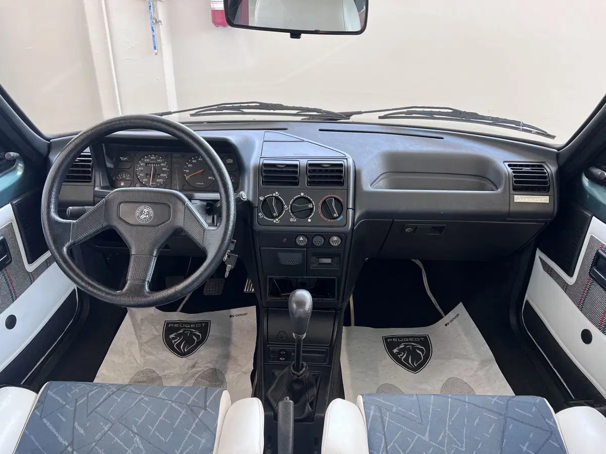 Peugeot 205 Cabrio usata a Bari (19)