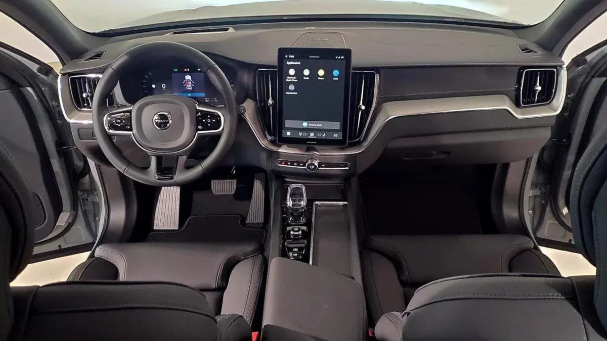 Volvo XC60 usata a Como (5)