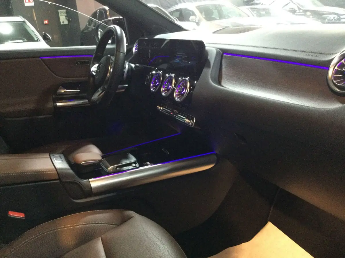 Mercedes-Benz GLA SUV usata a Caserta (12)