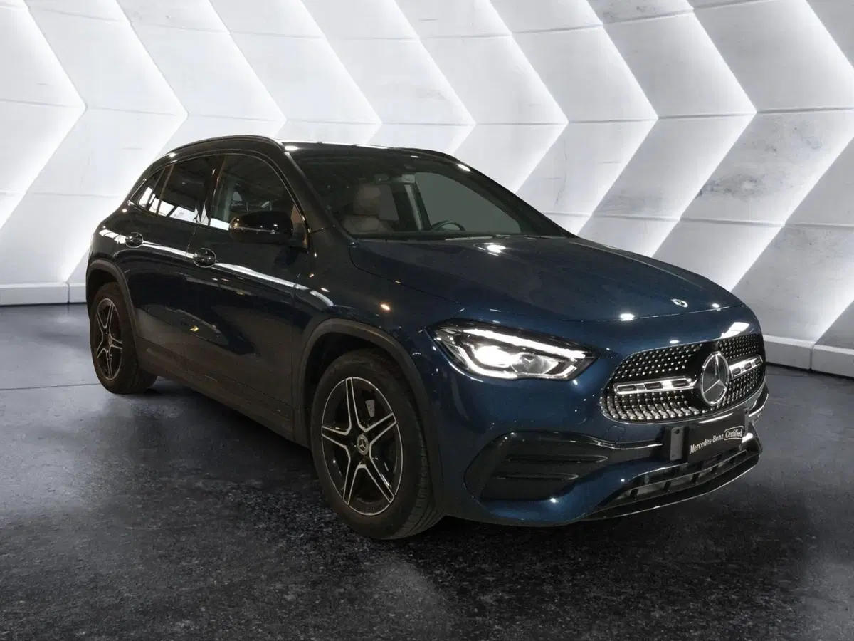 Mercedes-Benz GLA SUV usata a Caserta (3)