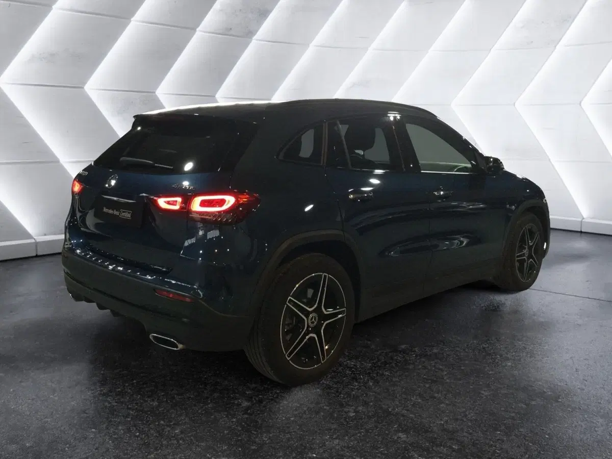 Mercedes-Benz GLA SUV usata a Caserta (5)