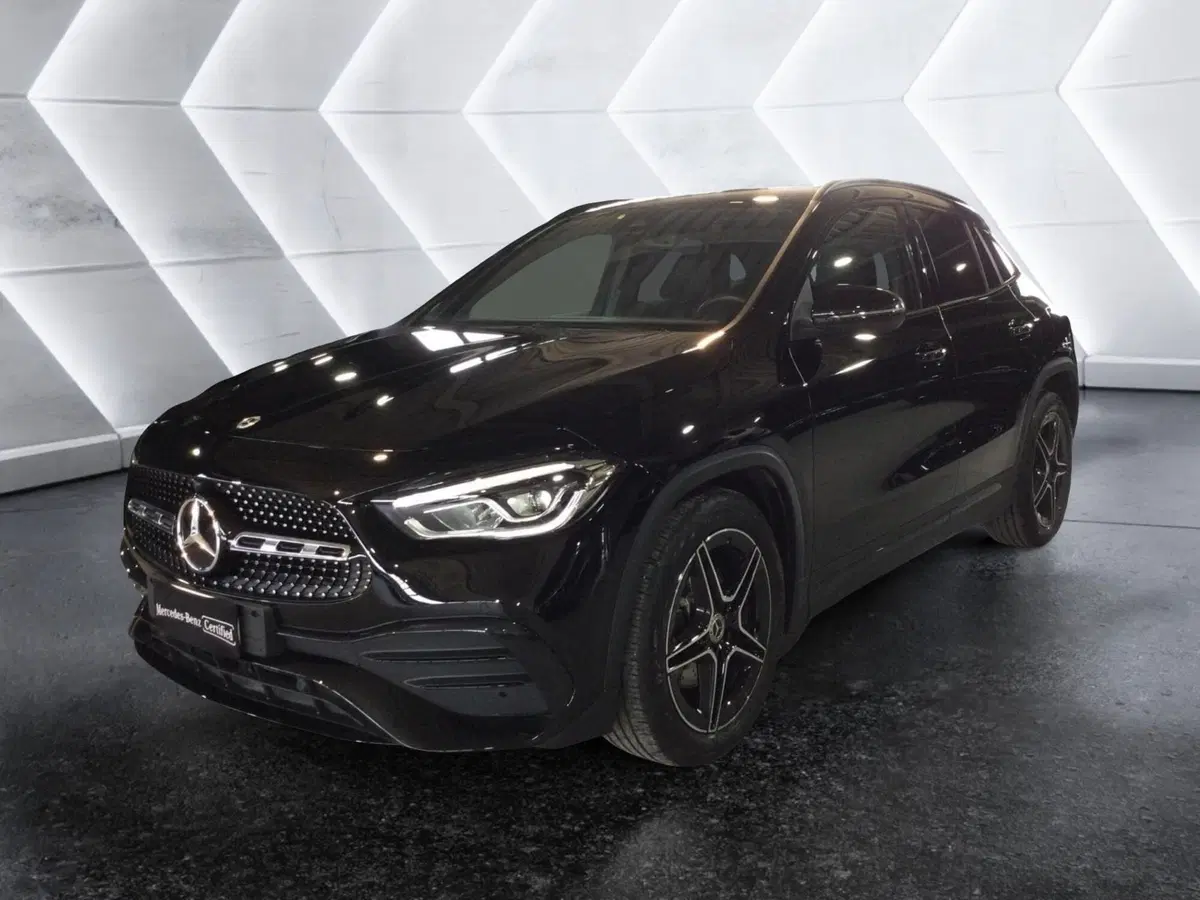 Mercedes-Benz GLA SUV usata a Caserta