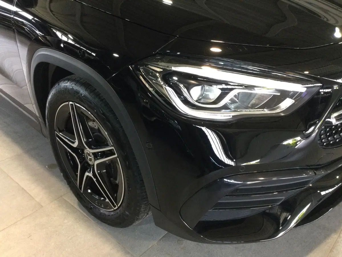 Mercedes-Benz GLA SUV usata a Caserta (8)