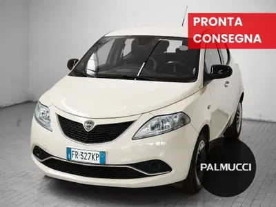 Lancia Ypsilon 1.2 69 CV 5 porte Gold del 2018 usata a Prato