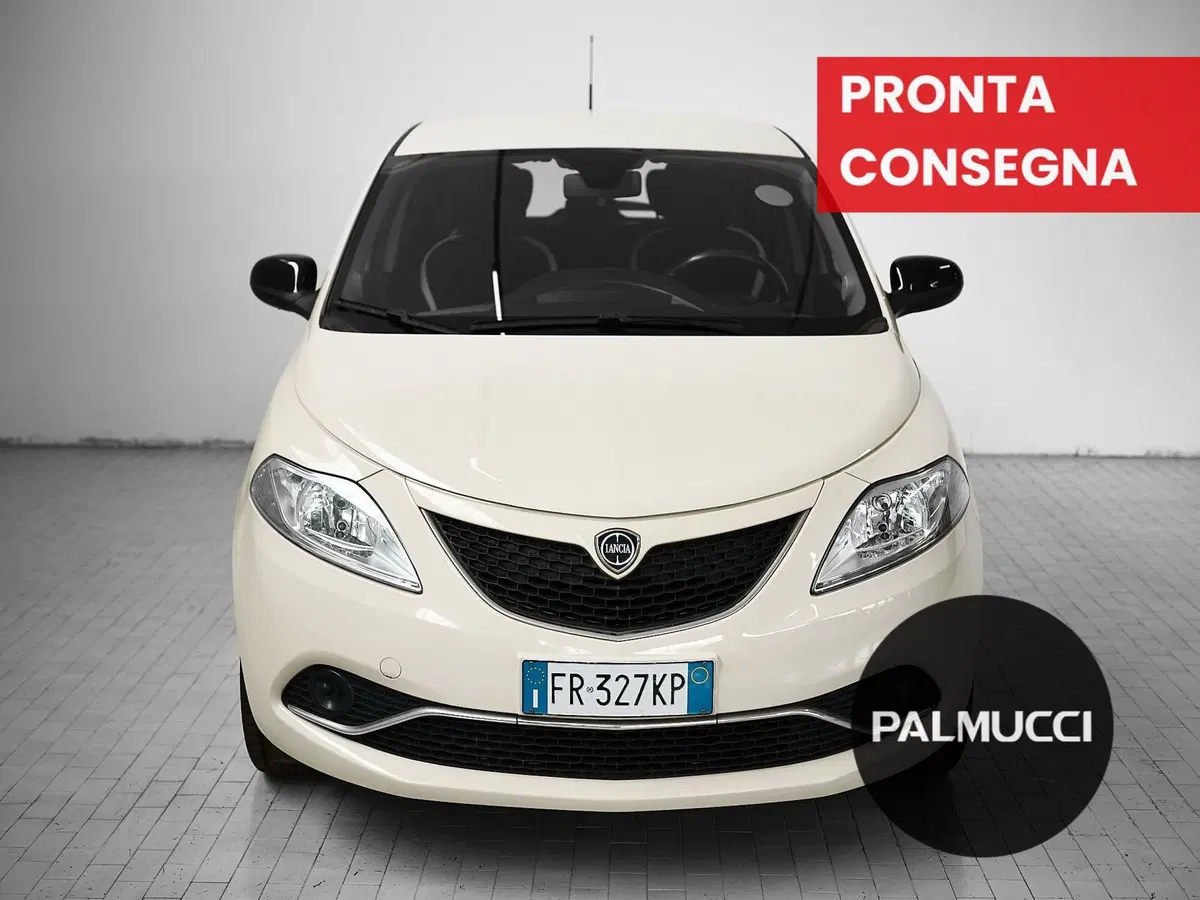 Lancia Ypsilon usata a Prato (2)