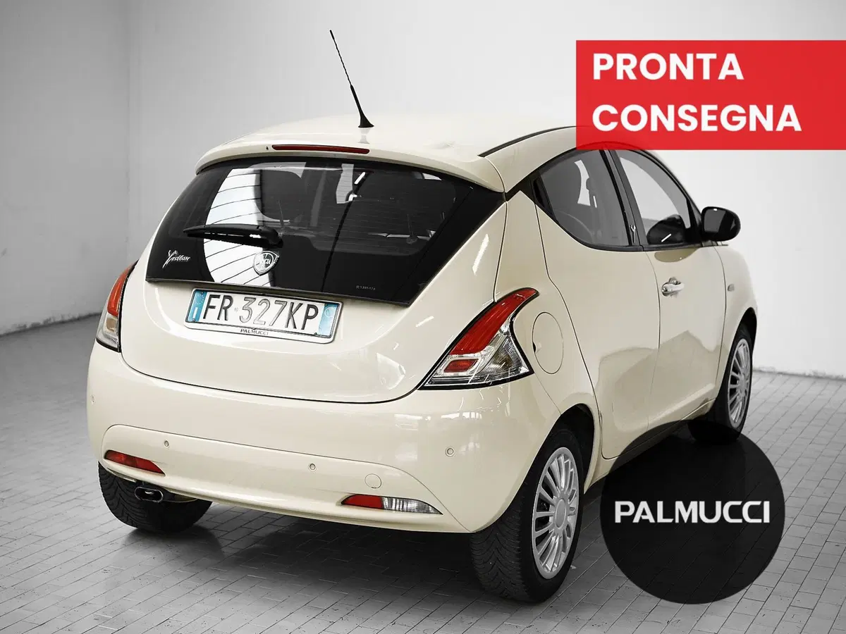 Lancia Ypsilon usata a Prato (3)
