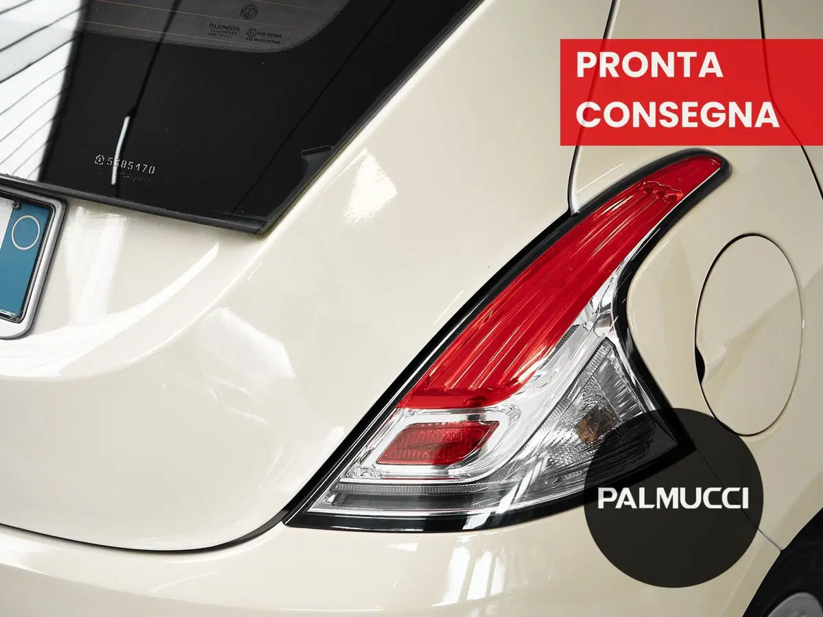 Lancia Ypsilon usata a Prato (8)
