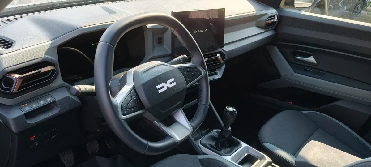 Dacia Bigster usata a Pavia (4)
