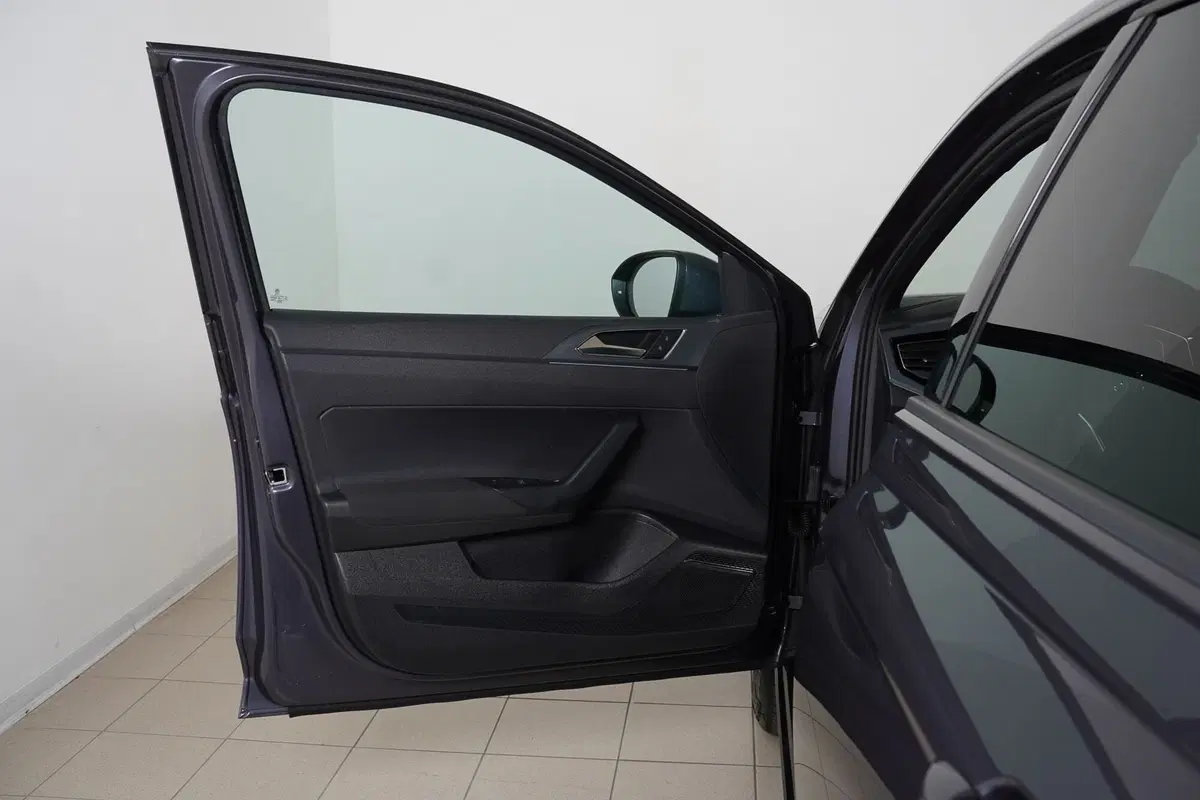 Volkswagen Taigo usata a Perugia (14)