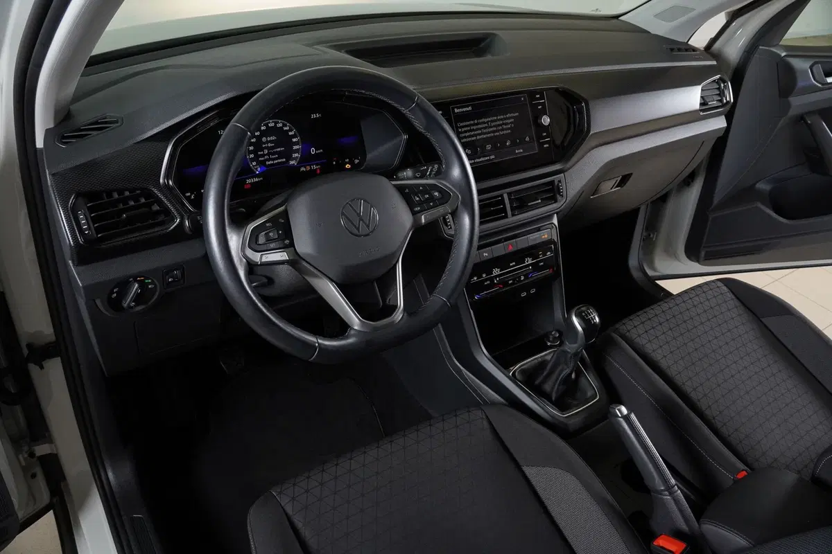 Volkswagen T-Cross usata a Perugia (15)