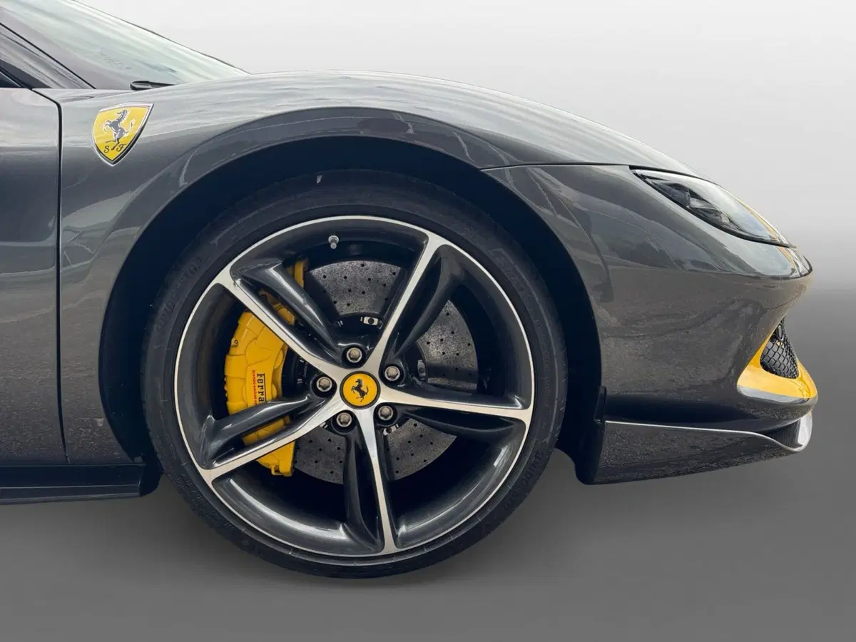 Ferrari 296 Coupé usata a Ancona (12)