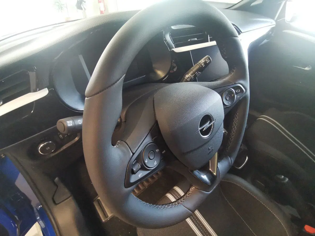 Opel Corsa nuova a Taranto (11)