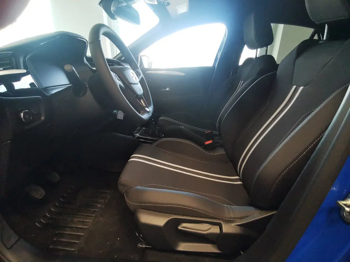 Opel Corsa nuova a Taranto (12)