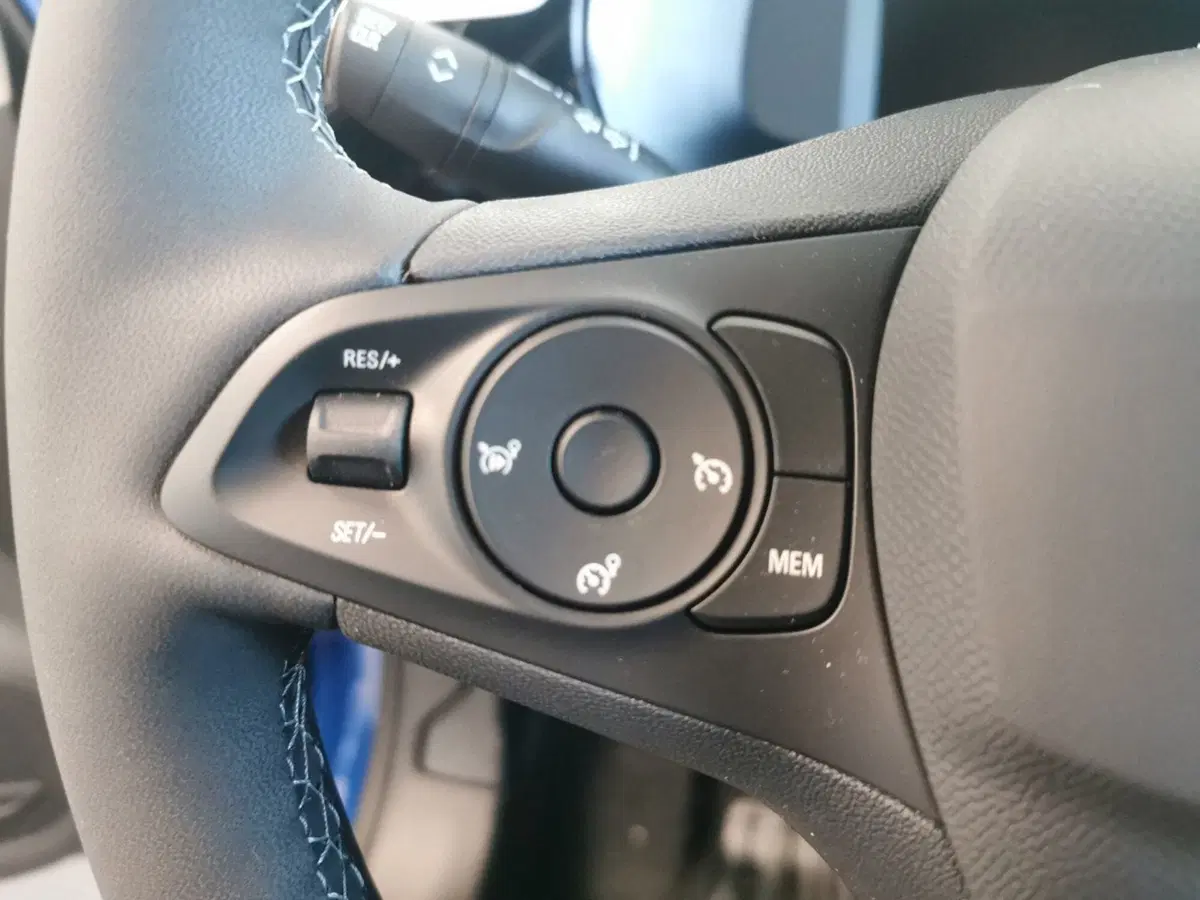 Opel Corsa nuova a Taranto (20)