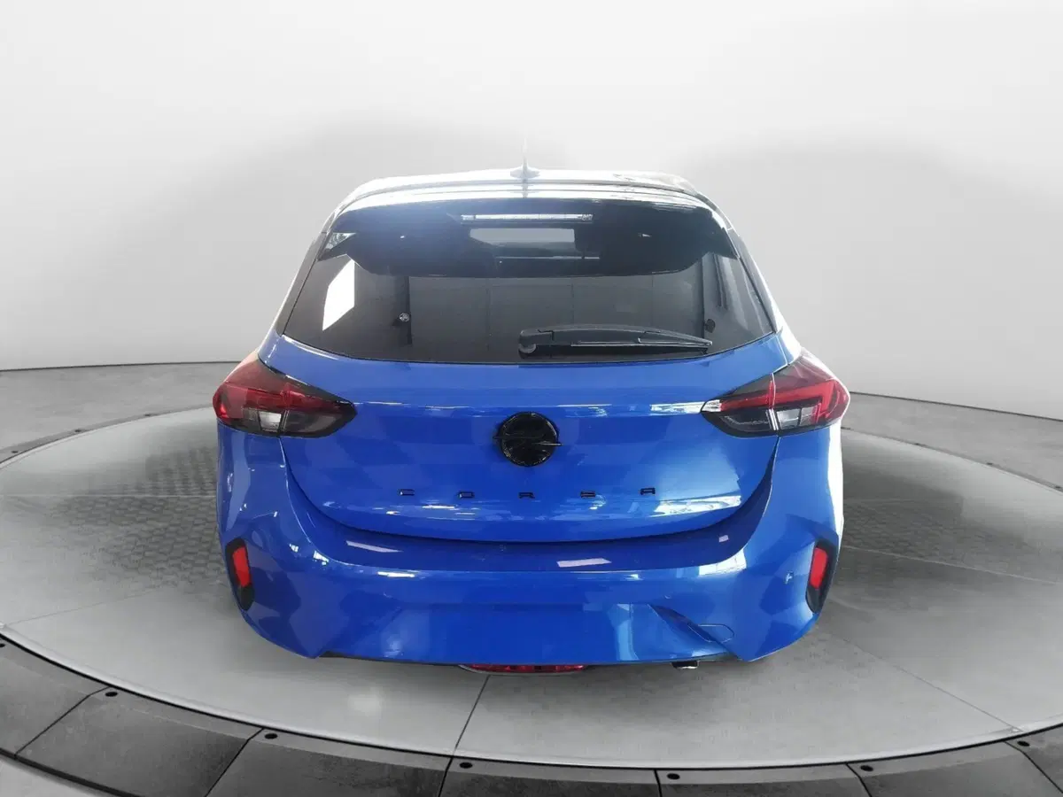 Opel Corsa nuova a Taranto (6)