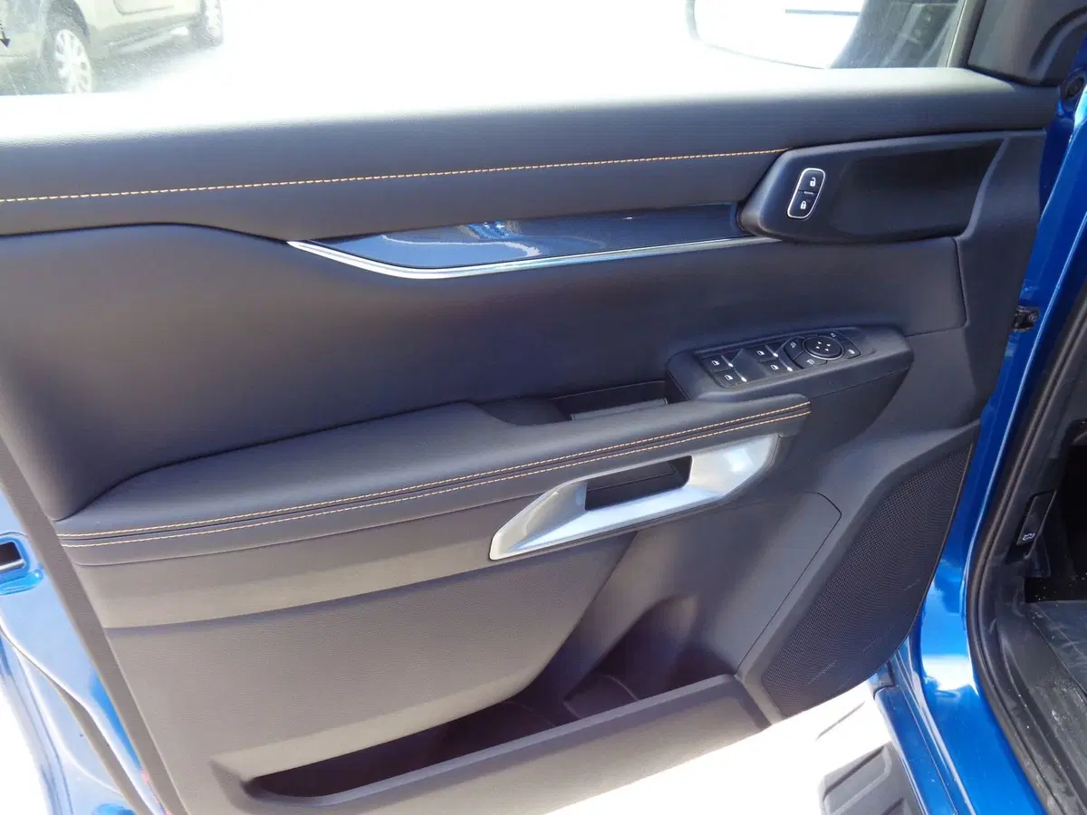 Ford Ranger Pick-up nuova a Treviso (13)