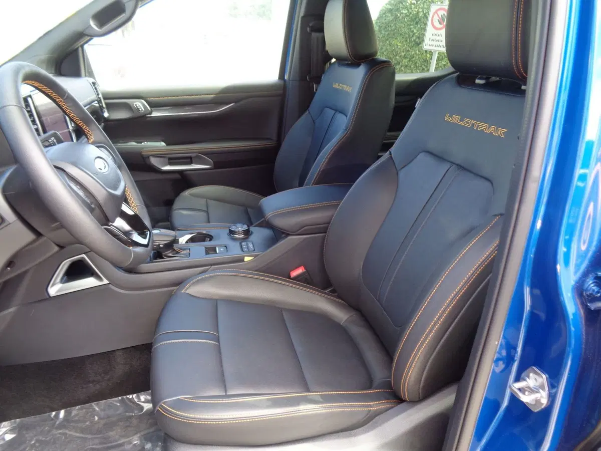 Ford Ranger Pick-up nuova a Treviso (14)