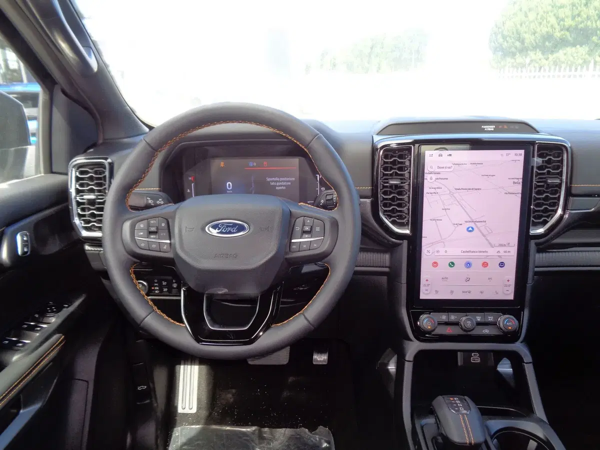 Ford Ranger Pick-up nuova a Treviso (16)