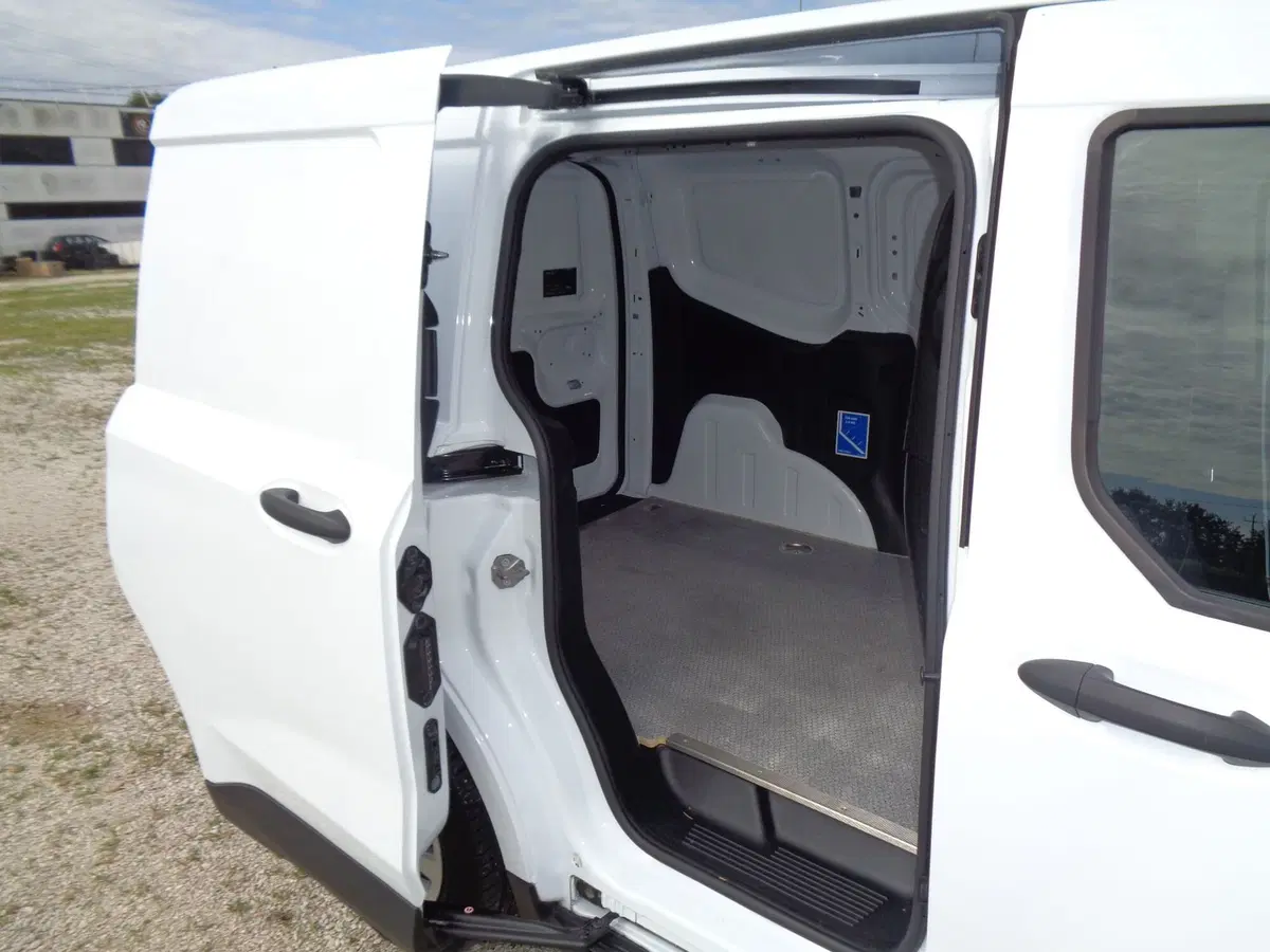 Ford Transit Courier Furgone usata a Treviso (18)