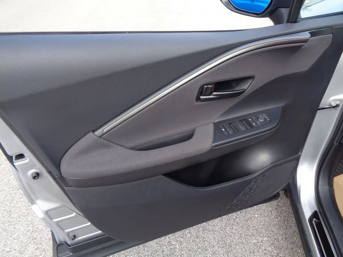 Toyota Toyota C-HR usata a Treviso (8)