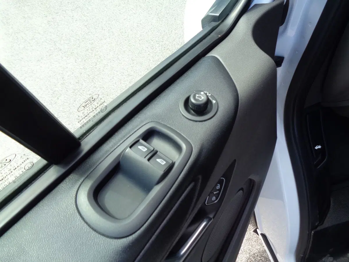 Ford Transit Custom Furgone usata a Treviso (20)