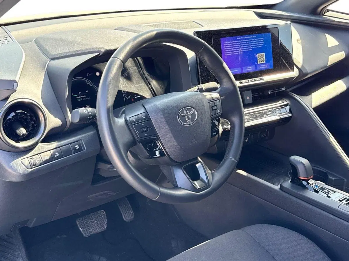 Toyota Toyota C-HR usata a Palermo (7)