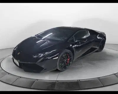 Lamborghini Hurac&aacute;n Coup&eacute; Sterrato 5.2 610 awd del 2018 usata a San Nicola la Strada