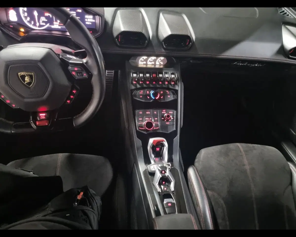 Lamborghini Huracán Coupé usata a Caserta (18)