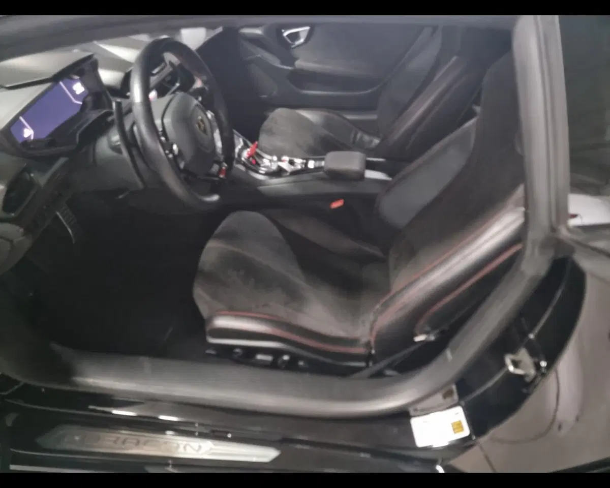 Lamborghini Huracán Coupé usata a Caserta (19)