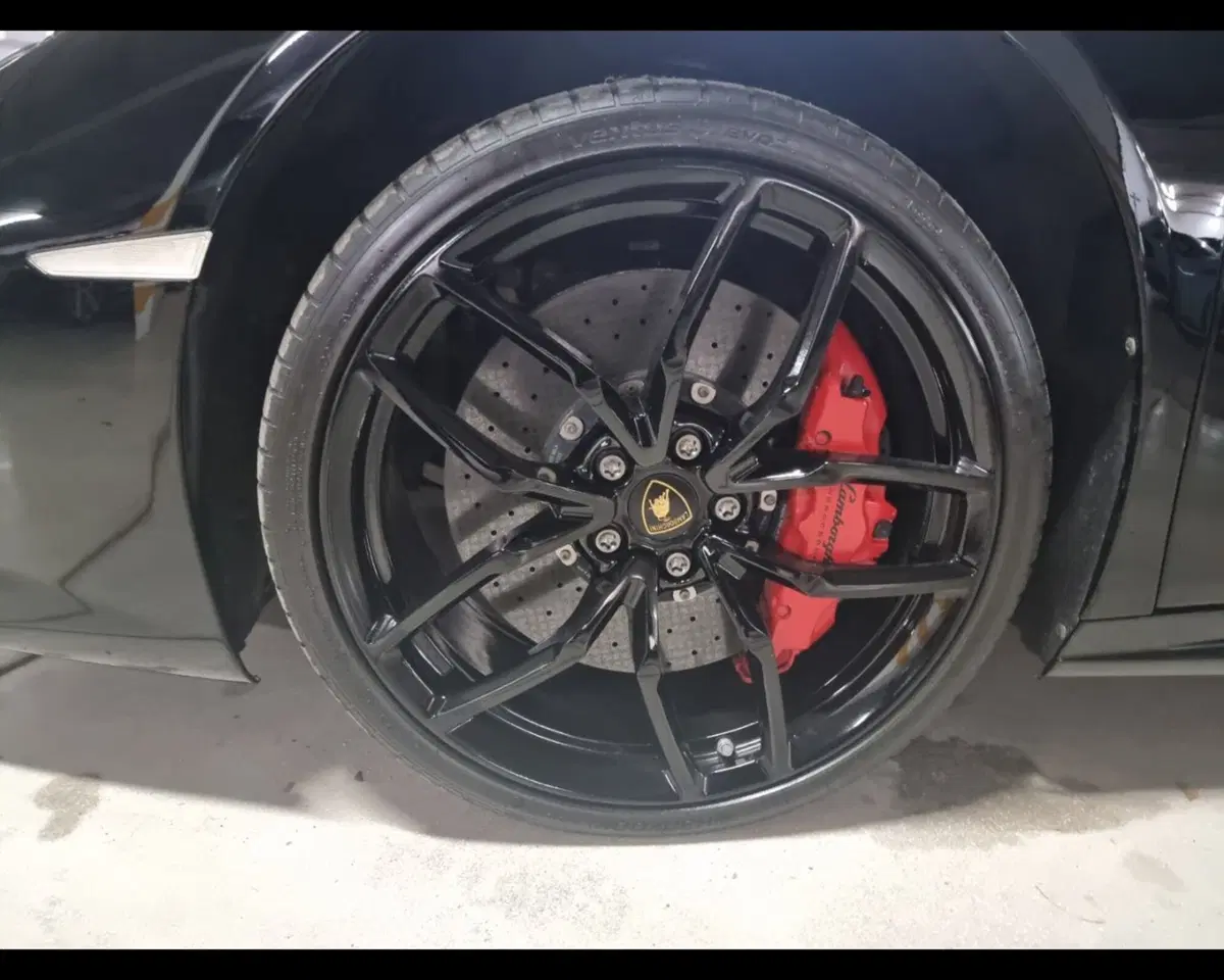 Lamborghini Huracán Coupé usata a Caserta (9)