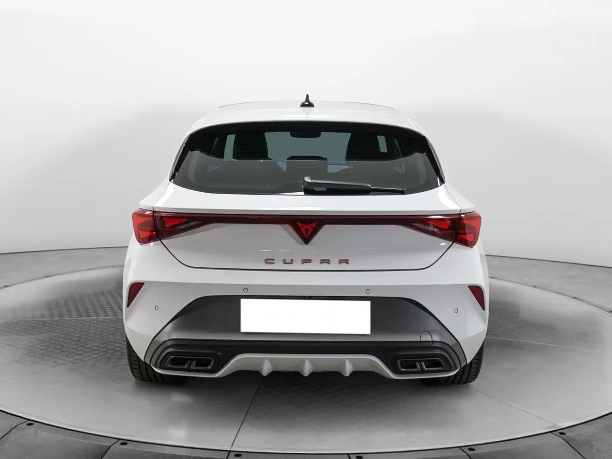 Cupra Leon usata a Varese (5)