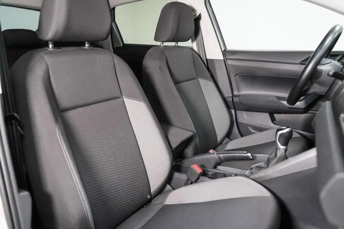 Volkswagen Taigo usata a Varese (11)