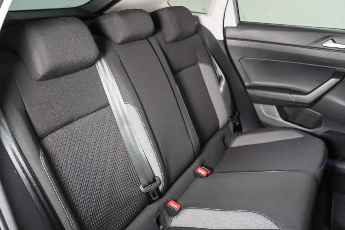 Volkswagen Taigo usata a Varese (12)