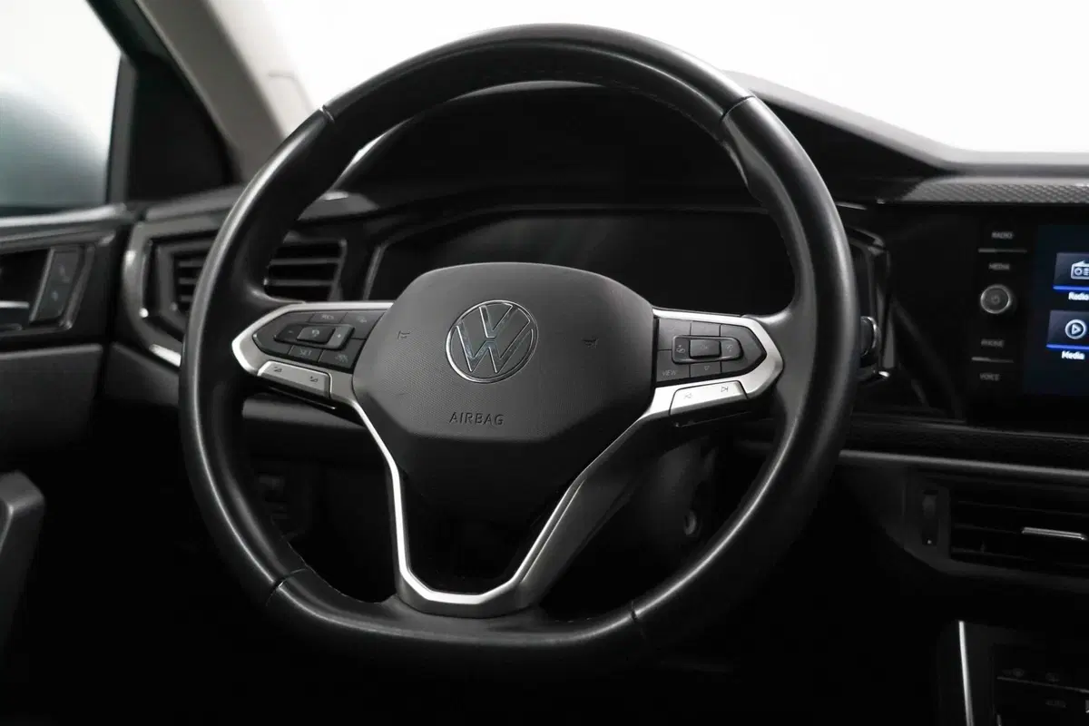 Volkswagen Taigo usata a Varese (14)