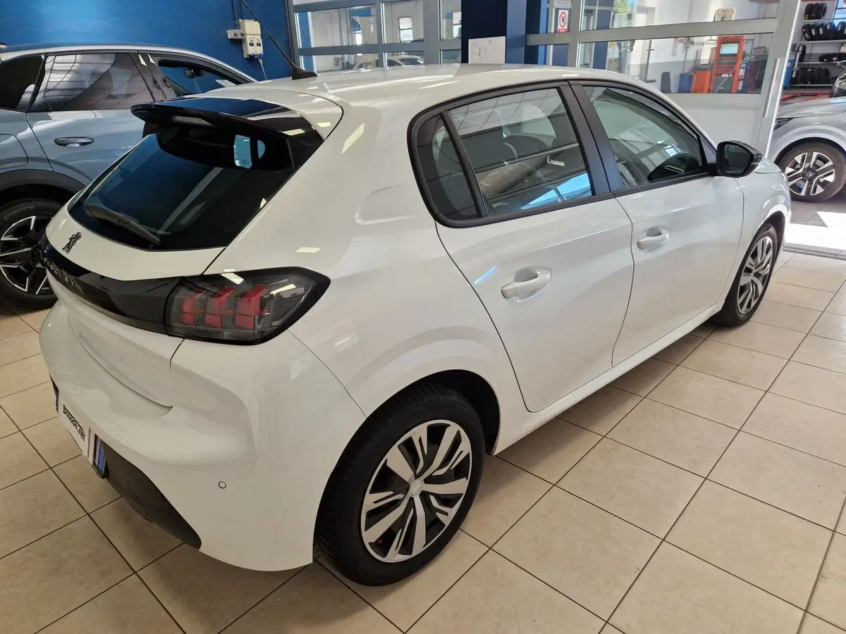 Peugeot 208 usata a Varese (5)
